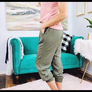 NWT Hem and Thread Olive Joggers - Small